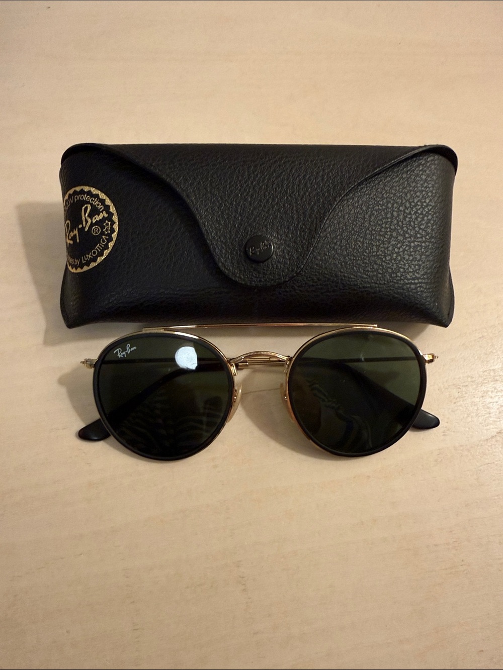 Ray-Ban Gold Frame Sunglasses with Dark Green Lenses